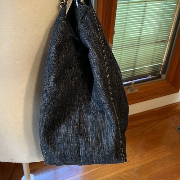 CHANEL DENIM TOTE - Picture 4 of 16